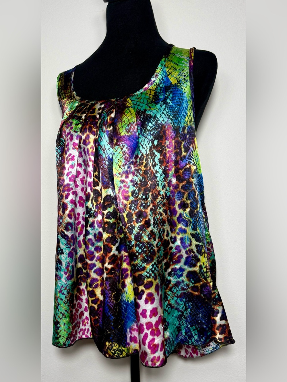 VNTG Y2K Daytrip Colorful Animal Print Tank Top Black Lace Back Rose L